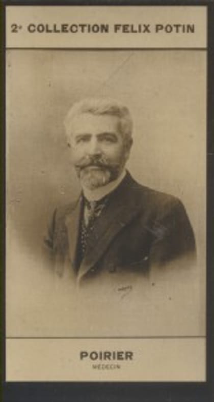 Photographie de la collection Félix Potin (4 x 7,5 cm) représentant : Paul Poirier, médecin.. POIRIER Paul - (Photo de la 2e collection Félix Potin) 