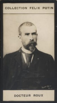 Photographie de la collection Félix Potin (4 x 7,5 cm) représentant : Docteur Emile Roux.. ROUX Emile Photo Petit.