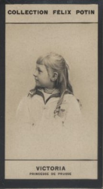 Photographie de la collection Félix Potin (4 x 7,5 cm) représentant : Victoria - Princesse de Prusse.. VICTORIA (Princesse de Prusse) 