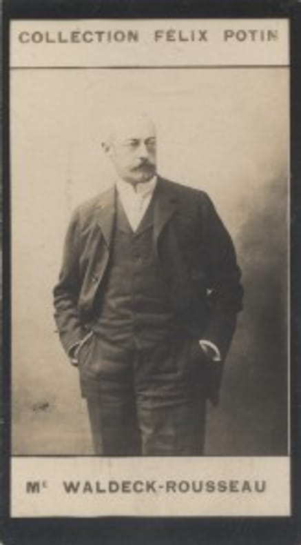 Photographie de la collection Félix Potin (4 x 7,5 cm) représentant : Pierre-Marie Waldeck-Rousseau, homme politique.. WALDECK-ROUSSEAU Pierre-Marie 