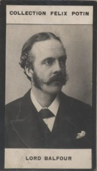Photographie de la collection F&eacute;lix Potin (4 x 7,5 cm) repr&eacute;sentant : Lord James-Arthur Balfour, homme politique anglais.. BALFOUR (Lord) 