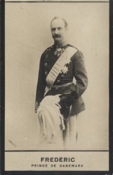 Photographie de la collection Félix Potin (4 x 7,5 cm) représentant : Prince Frédéric de Danemark.. FREDERIC - Prince Royal de Danemark 
