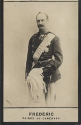 Photographie de la collection F&eacute;lix Potin (4 x 7,5 cm) repr&eacute;sentant : Prince Fr&eacute;d&eacute;ric de Danemark.. FREDERIC - Prince Royal de Danemark 