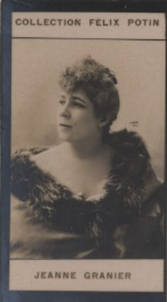 Photographie de la collection F&eacute;lix Potin (4 x 7,5 cm) repr&eacute;sentant : Jeanne ou Jane Granier, com&eacute;dienne.. GRANIER (Jeanne) Photo P. Nadar.