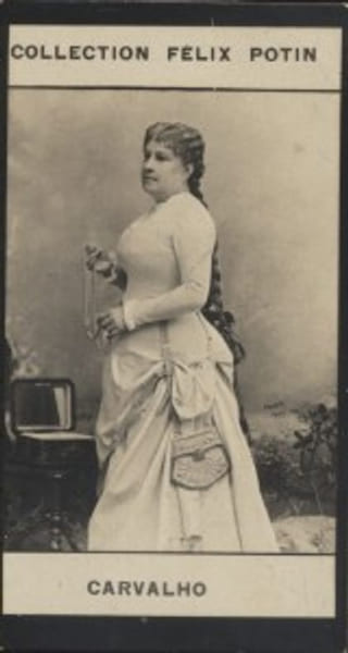 Photographie de la collection F&eacute;lix Potin (4 x 7,5 cm) repr&eacute;sentant : Mme Miolan-Carvalho (Marie), artiste lyrique.. CARVALHO 