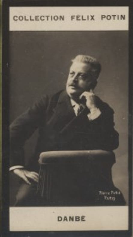 Photographie de la collection Félix Potin (4 x 7,5 cm) représentant : Albert Danbé - Chef d'orchestre.. DANBE (Albert) Photo Pierre Petit.