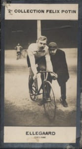 Photographie de la collection Félix Potin (4 x 7,5 cm) représentant : Thorwald Ellegaard, champion cycliste.