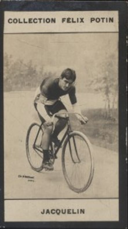 Photographie de la collection Félix Potin (4 x 7,5 cm) représentant : Edmond Jacquelin, coureur cycliste.. JACQUELIN (Edmond) Photo Barenne.
