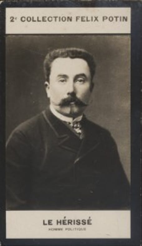 Photographie de la collection Félix Potin (4 x 7,5 cm) représentant : René-Félix Le Hérissé, homme politique et journaliste.. LE HERISSE (René-Félix) ...