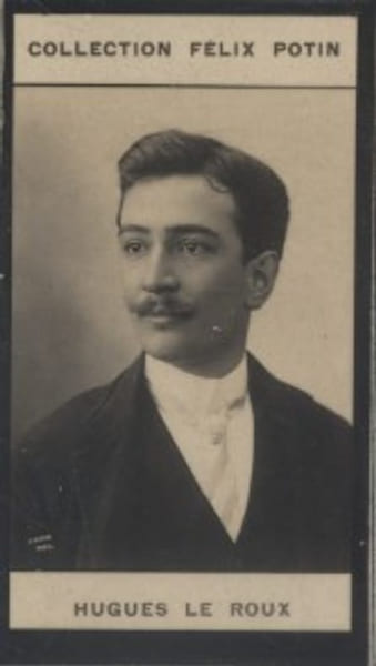 Photographie de la collection F&eacute;lix Potin (4 x 7,5 cm) repr&eacute;sentant : Hugues Le Roux, homme de lettres.. LE ROUX (Hugues) Photo P. Nadar.