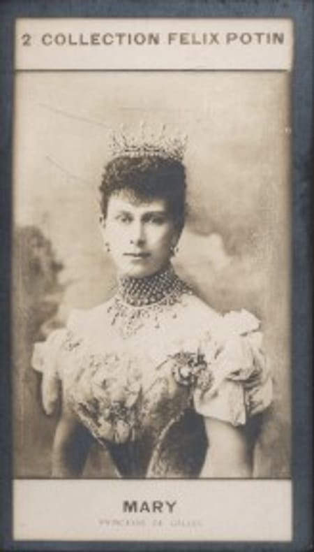 Photographie de la collection Félix Potin (4 x 7,5 cm) représentant : Mary - Princesse de Galles.. MARY (Princesse de Galles) - (Photo de la 2e ...