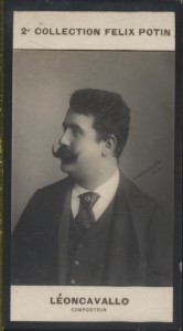 Photographie de la collection Félix Potin (4 x 7,5 cm) représentant : Ruggero Léoncavallo, compositeur.. LEONCAVALLO (Ruggero) - (Photo de la 2e ...