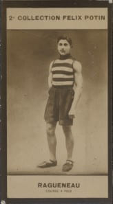 Photographie de la collection F&eacute;lix Potin (4 x 7,5 cm) repr&eacute;sentant : Ragueneau, coureur &agrave; pied.. RAGUENEAU (Gaston-Adolphe) - (Photo de la 2e ...