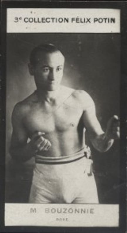 Photographie de la collection Félix Potin (4 x 7,5 cm) représentant : Bouzonnie, boxeur.. BOUZONNIE - (Photo de la 3e collection Félix Potin) 