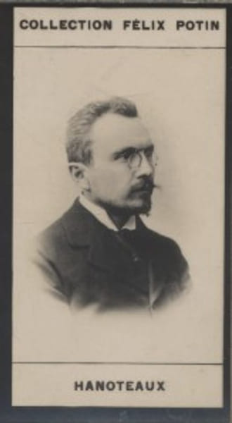 Photographie de la collection F&eacute;lix Potin (4 x 7,5 cm) repr&eacute;sentant : Hanoteaux, homme politique.. HANOTEAUX - Homme politique 