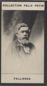 Photographie de la collection Félix Potin (4 x 7,5 cm) représentant : Armand Fallières, homme politique.