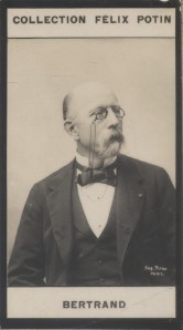 Photographie de la collection Félix Potin (4 x 7,5 cm) représentant : Edmond Bertrand - Magistrat.. BERTRAND (Edmond) Photo Eugène Pirou.