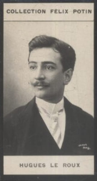 Photographie de la collection F&eacute;lix Potin (4 x 7,5 cm) repr&eacute;sentant : Hugues Le Roux, homme de lettres.. LE ROUX (Hugues) Photo Nadar.