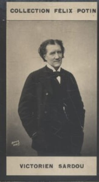 Photographie de la collection F&eacute;lix Potin (4 x 7,5 cm) repr&eacute;sentant : Victorien Sardou, homme de lettres.. SARDOU (Victorien) Photo Boyer.