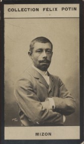 Photographie de la collection Félix Potin (4 x 7,5 cm) représentant : Lieutenant Mizon, explorateur.. MIZON (Louis) Photo Petit.