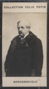 Photographie de la collection Félix Potin (4 x 7,5 cm) représentant : Baron Eric de Nordenskjöld, explorateur suédois.. NORDENSKIOLD (Baron Eric de) 