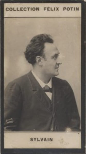 Photographie de la collection F&eacute;lix Potin (4 x 7,5 cm) repr&eacute;sentant : Sylvain, artiste dramatique.. SYLVAIN (Artiste dramatique) Photo Boyer.