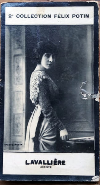 Photographie de la collection F&eacute;lix Potin (4 x 7,5 cm) repr&eacute;sentant : Eve Lavalli&egrave;re, com&eacute;dienne.. LAVALLIERE (Eve) - (Photo de la 2e collection F&eacute;lix ...