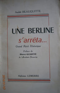 Une berline s'arrêta ....