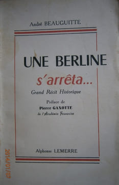Une berline s'arrêta ..... BEAUGUITTE André