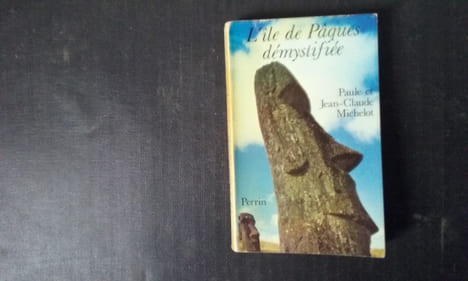 L'île de Pâques démystifiée
. MICHELOT Paule et Jean-Claude