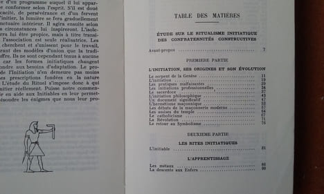 Les mystères de l'Art royal. Rituel de l'adepte
. WIRTH Oswald