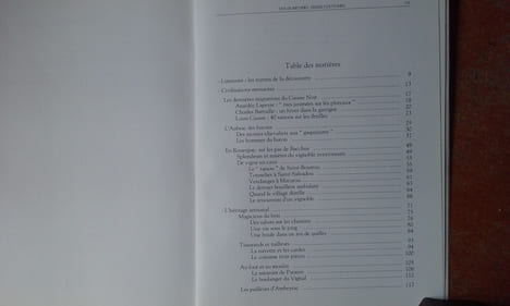 Douze Métiers - Treize Coutumes. Bergers transhumants du
Causse Noir, buronniers de l'Aubrac, vignerons du Rouergue,
fabricants de quille, ...
