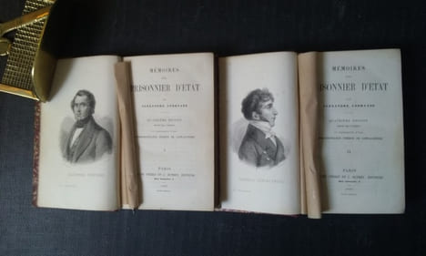 Mémoires d'un prisonnier d'Etat. Quatrième édition revue par l'auteur et augmentée d'une Correspondance inédite de Confalonieri - Tomes 1 et 2
. ...