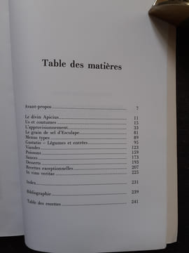 A table avec César - 120 recettes romaines mises au goût du jour
. DRACHLINE Pierre - PETIT-CASTELLI Claude