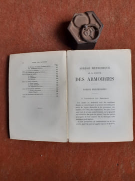 Abrégé méthodique de la science des Armoiries
. MAIGNE