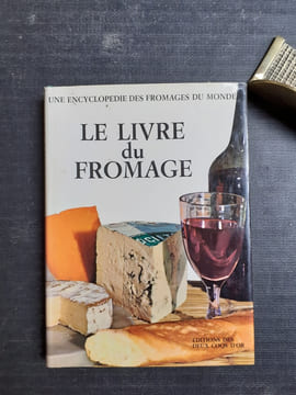 Le livre du fromage avec le dictionnaire des fromages du monde
. PLUME Christian