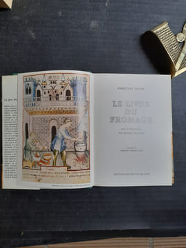 Le livre du fromage avec le dictionnaire des fromages du monde
. PLUME Christian