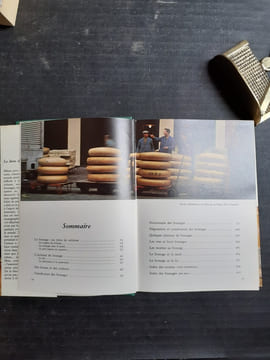 Le livre du fromage avec le dictionnaire des fromages du monde
. PLUME Christian
