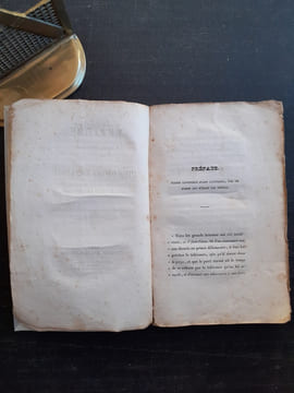 Lettres à un gentilhomme russe sur l'Inquisition espagnole
. MAISTRE Joseph de