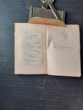 Evolution et Révolutions. Les Révolutions anglaises du XVIIe siècle - La Révolution américaine - La Révolution française - Les Révolutions du XIXe ...
