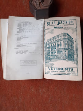 Au Pays d'Anjou - Guide du Syndicat d'initiative de l'Anjou
. BAROT Louis (préface de)
