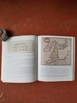 Le Grand Atlas de la géographie nostalgie
. CAMPBELL Harry