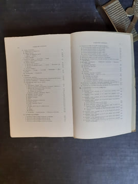 La bibliothèque de l'Amateur. Guide sommaire à travers les livres les plus estimés
. RAHIR Edouard