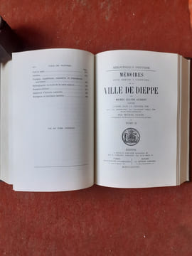 Mémoires pour servir à l'histoire de la ville de Dieppe. Tomes 1 et 2
. GUIBERT Michel Claude
