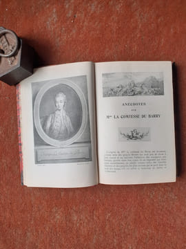 Madame Du Barry
. PIDANSAT (Anecdotes de) - FAVROLLE (Mémoires de) 
