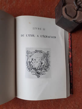 Madame Du Barry
. PIDANSAT (Anecdotes de) - FAVROLLE (Mémoires de) 
