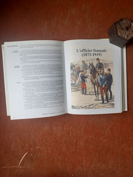 Histoire de l'Officier français des origines à nos jours
. BODINIER Gilbert - CARLES Pierre - CHAGNIOT Jean - CROUBOIS Claude - JAUFFRET Jean-Charles ...