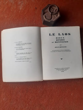 Le Laos. Dieux - Bonzes et montagnes
. JEAN-RENAUD