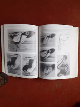 The Art of John Willie - Sophisticated Bondage 1946-1961 - An Illustrated Biography / Esthetique - Fetish & Bizarre
. WILLIE John