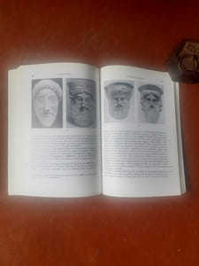Le dieu-masque, une figure du Dionysos d'Athènes